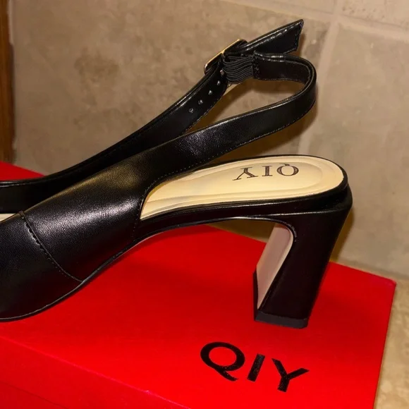 Qi Black Slingback Heels - Picture 2 of 6